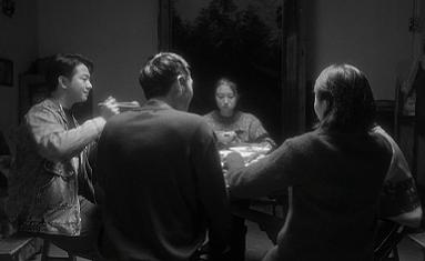 《旁观者》:在时间的褶皱里,打捞被遗忘的父爱